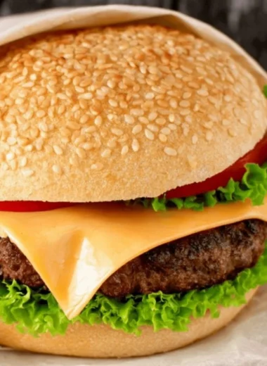 Juicy hamburger patties cooked to perfection using the best easy recipe